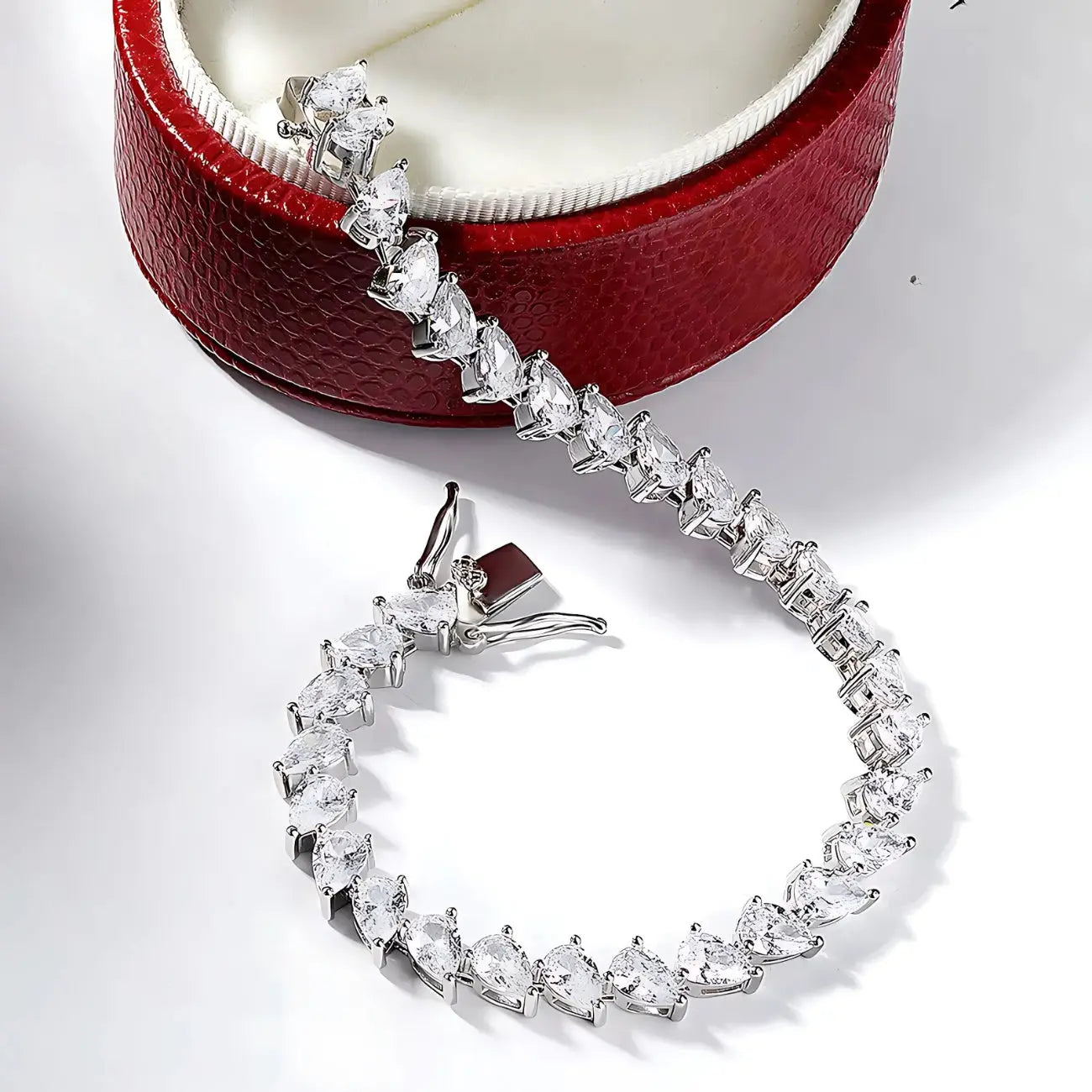 925er-Silber Moissanit Teardrop Armband "Candice" - Pearlsey