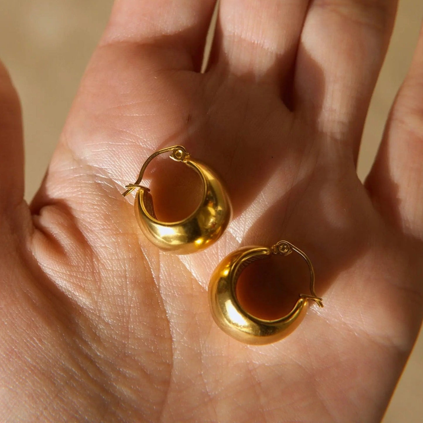 Ball Hoop Ohrringe "Hazal"- 18 Karat - Pearlsey