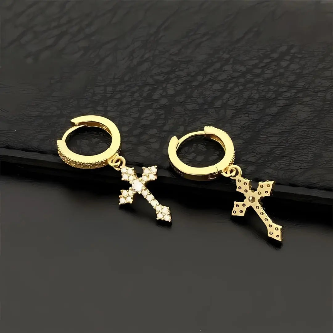 Creolen mit Kreuzanhänger und Moissanitsteinbesatz - Pearlsey