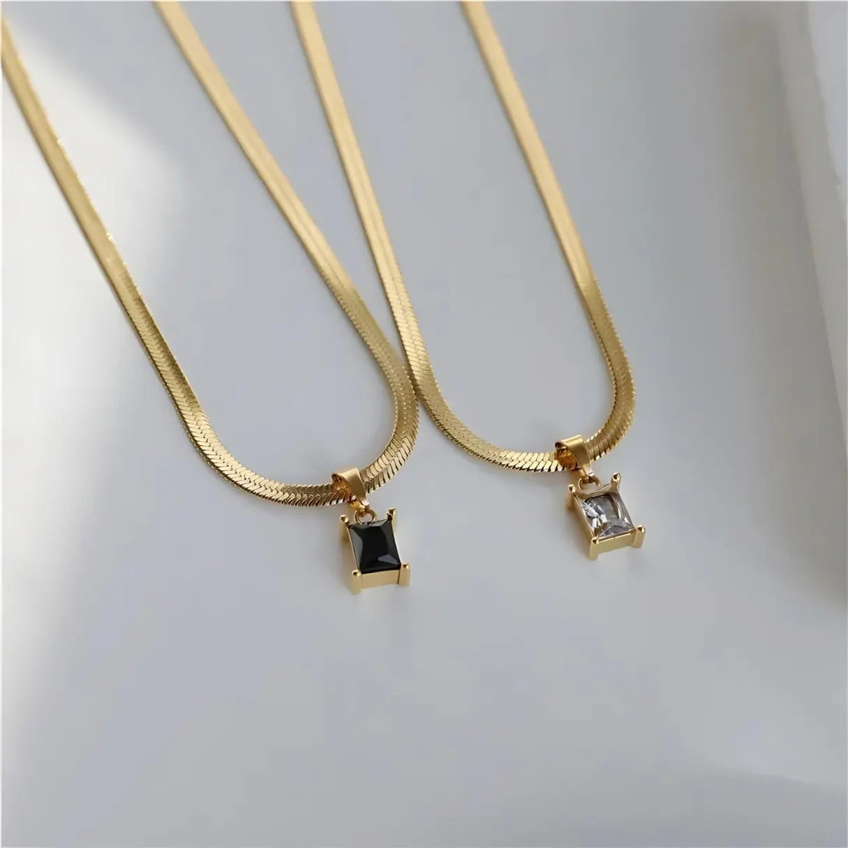 Halskette "Cassidy" - Snake Chain mit Kristall-18k - Pearlsey