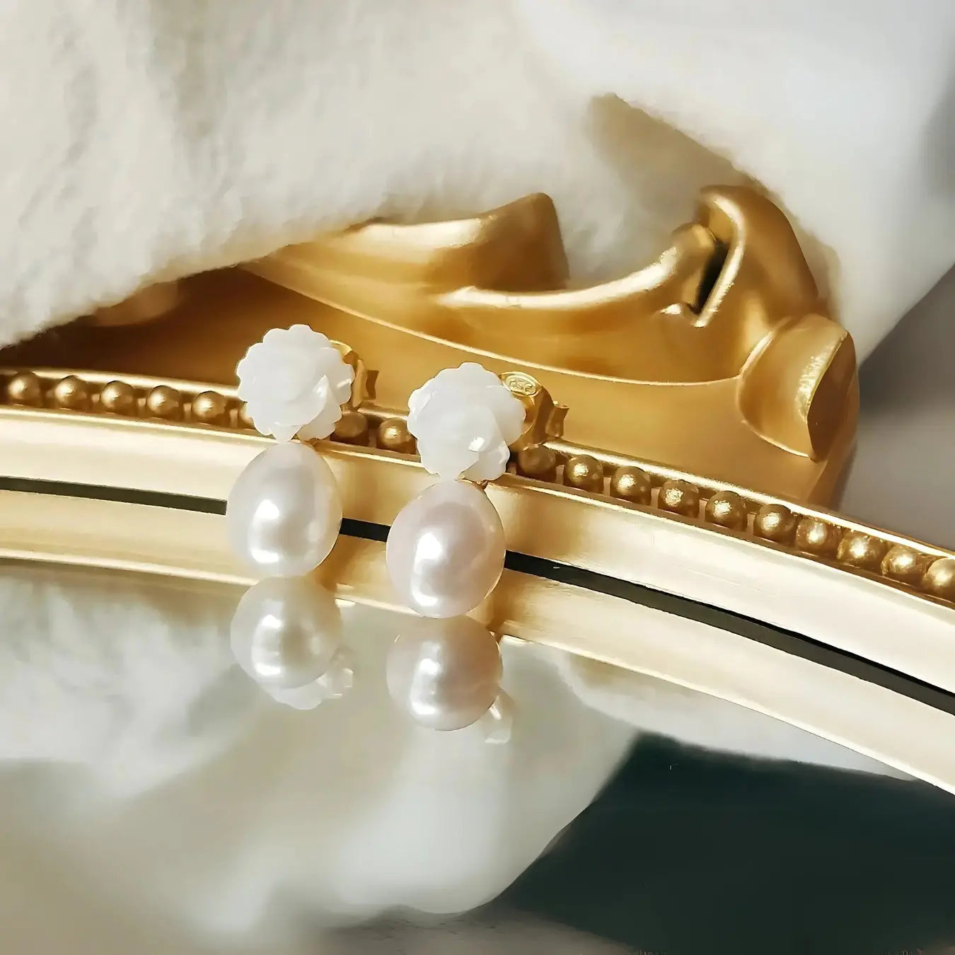 Pearl Rose Teardrop Steckerohrringe - Pearlsey