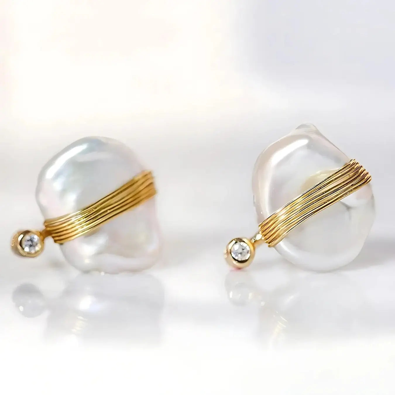 Gold Wrapped Keshi Perlen Steckerohrringe - Pearlsey