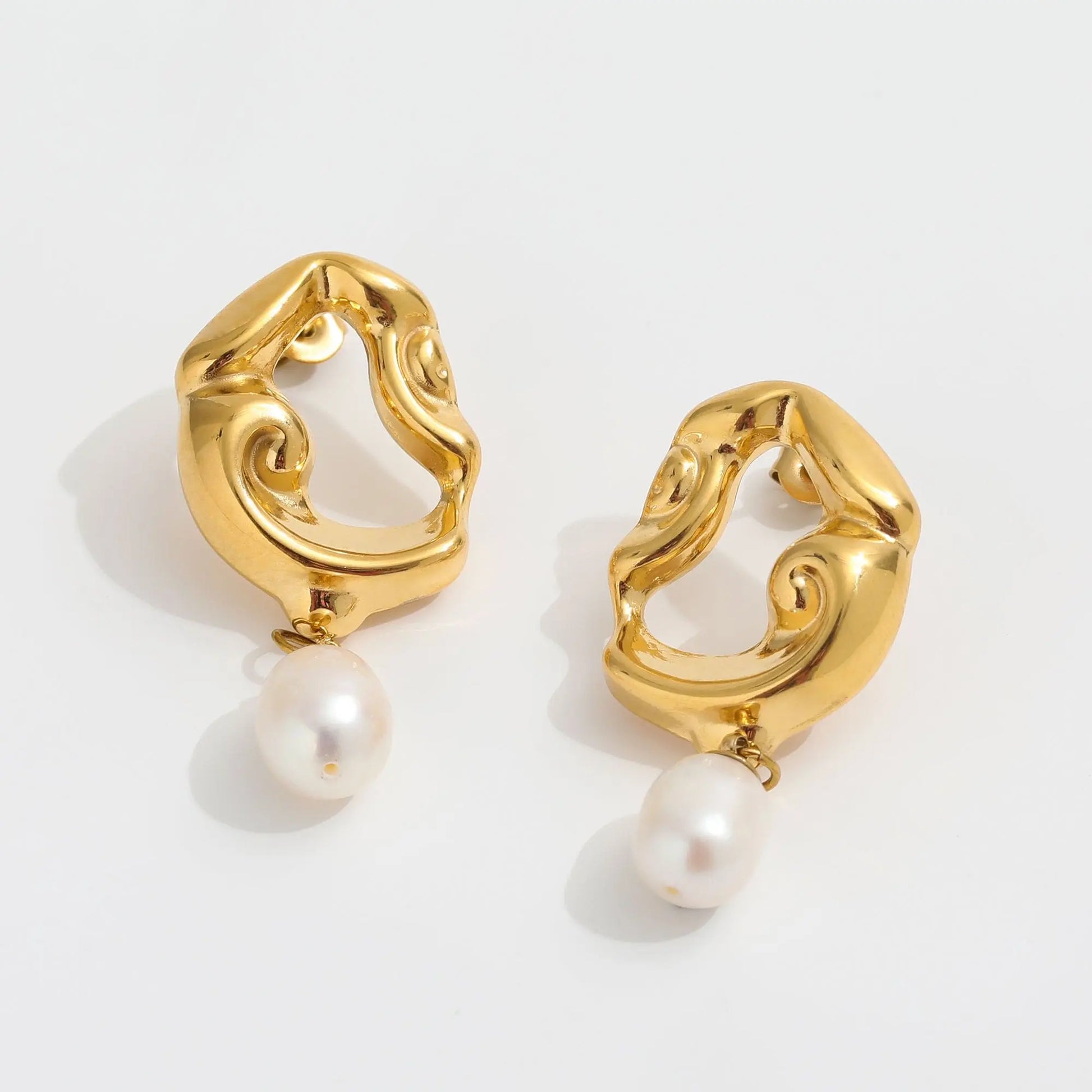 Twisted Gold Hoops "Jove" mit Perle - Pearlsey